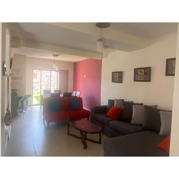 CASA EN VENTA EN SAN MIGUEL DE ALLENDE**** FRACCIONAMIENTO ZIRANDARO