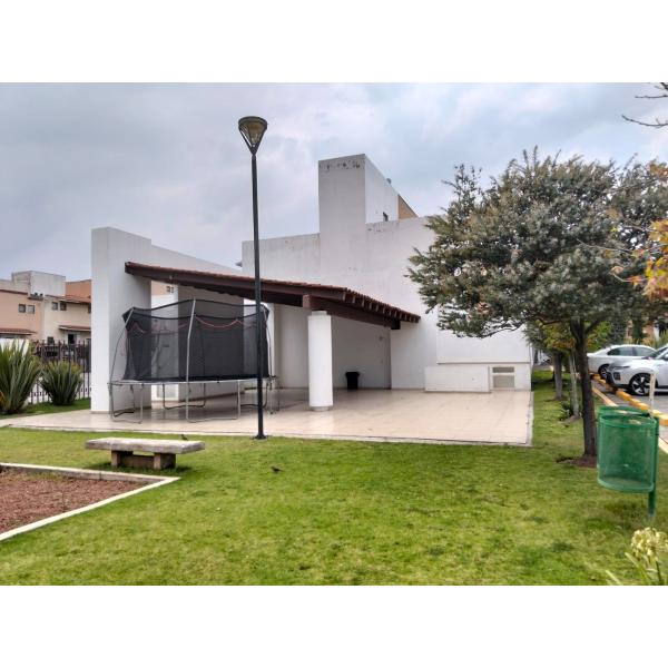 CASA EN VENTA EN FRACCIONAMIENTO LA TOSCANA**** EN LERMA**** ESTADO DE MÉXICO.